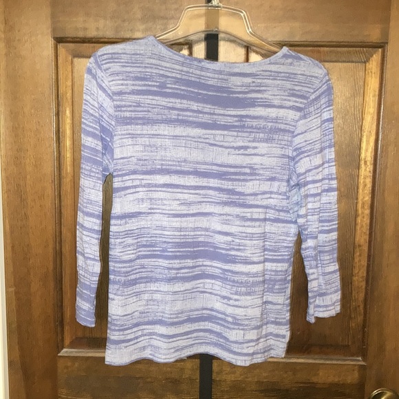 🔥DEAL Gap Top, Size Medium, quarter length sleeve, blue - Picture 3 of 6